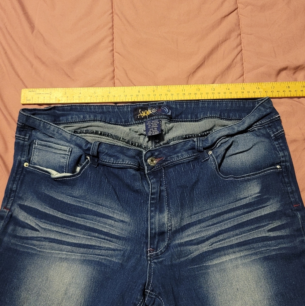Size 18 Angel Capris